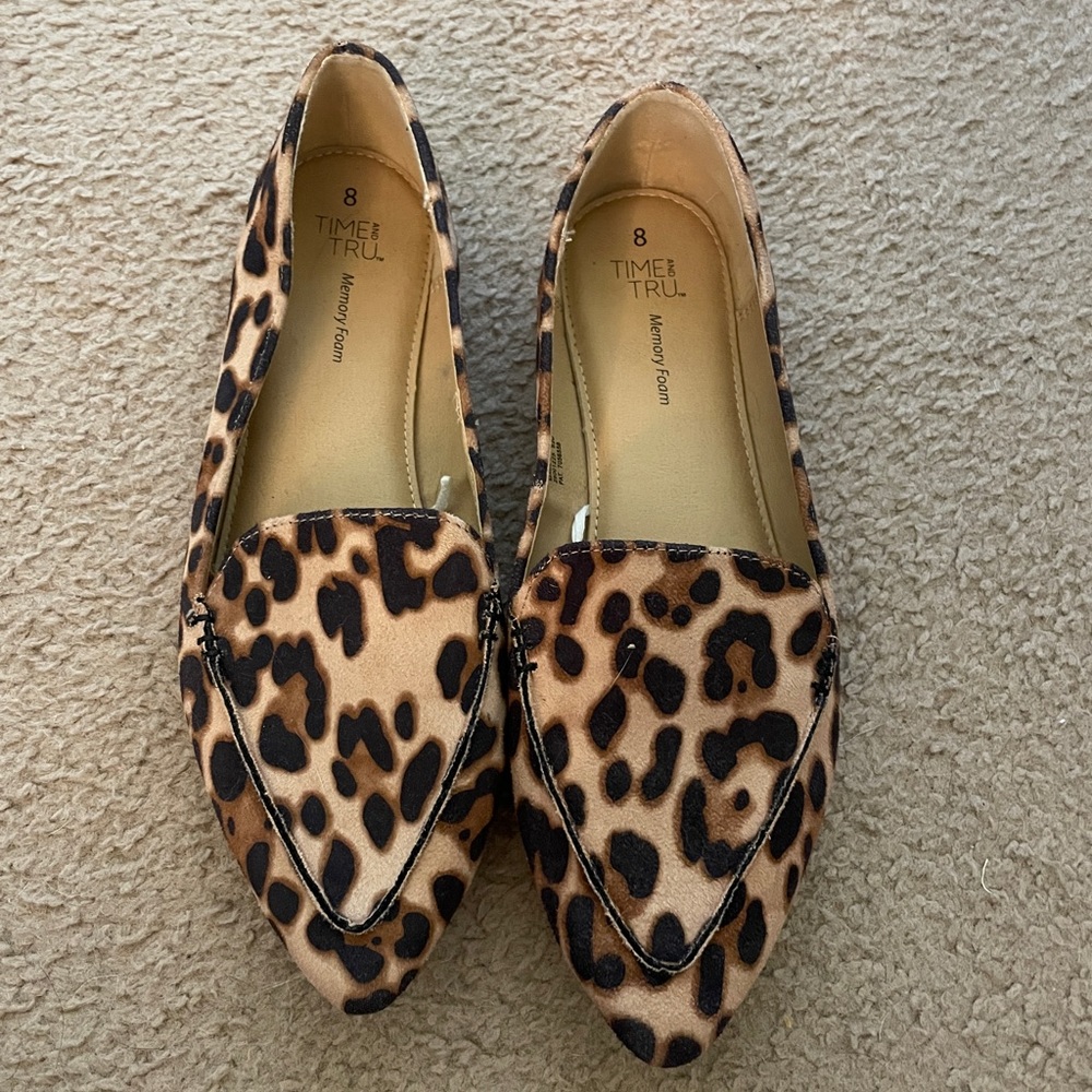 Leopard Print Pointed Loafers